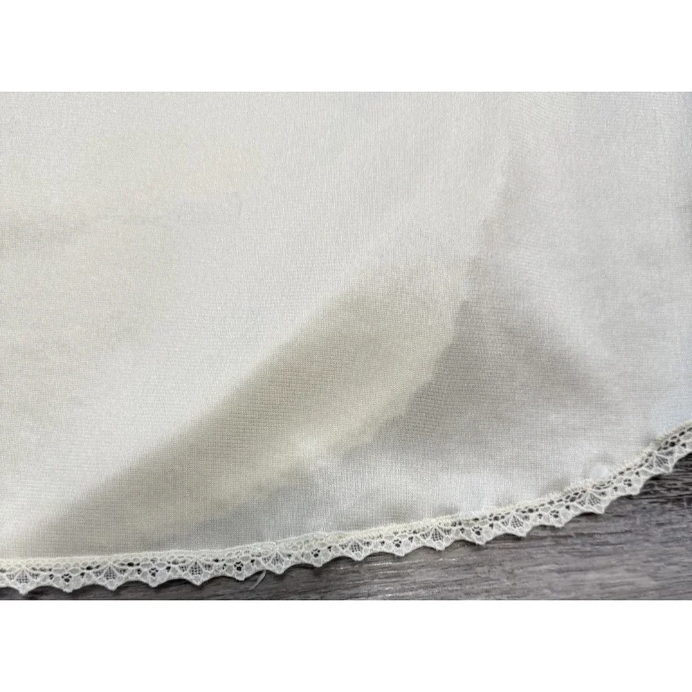 VTG Vanity Fair Half Slip USA Nylon‎ Ivory W/Lace Trim Side Slit Sexy Sz Small